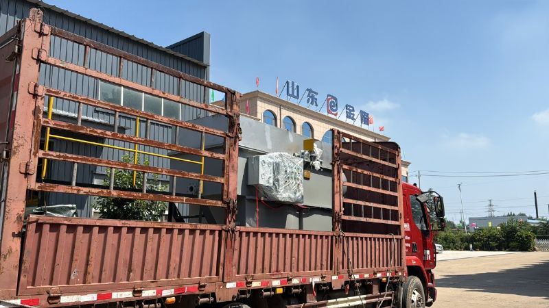 金日發(fā)貨！3立方平流式溶氣氣浮機助力水產(chǎn)加工污水處理 (2).JPG